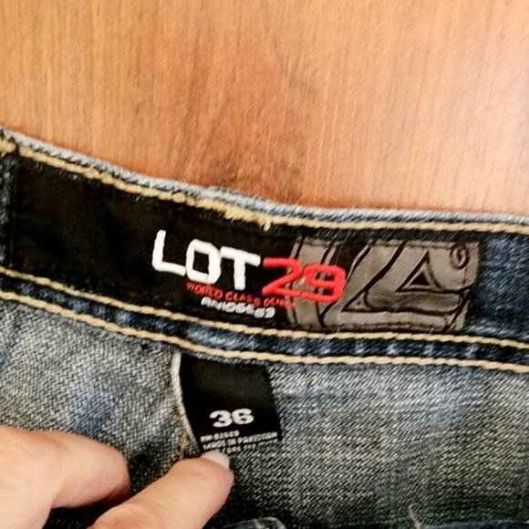 LOT 29  WORLD CLASS DENIUM SIZE 36 - Picture 4 of 8